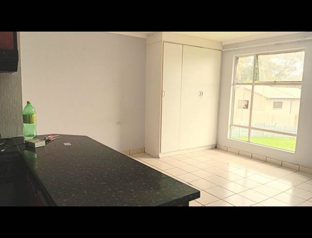 0 BEDROOM APARTMENT FOR SALE IN BRAMLEY VIEW